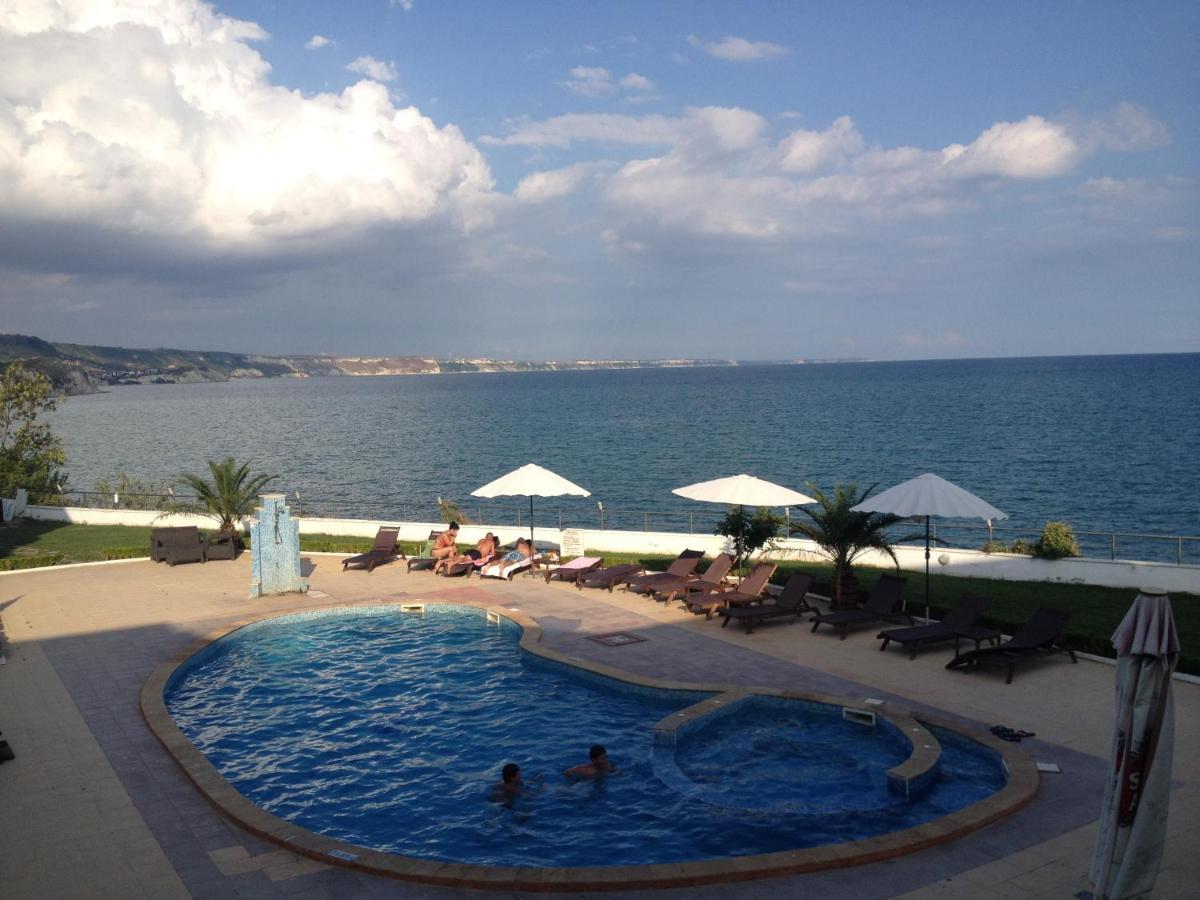 Privat Apartament Golf Coast Kavarna Exteriör bild