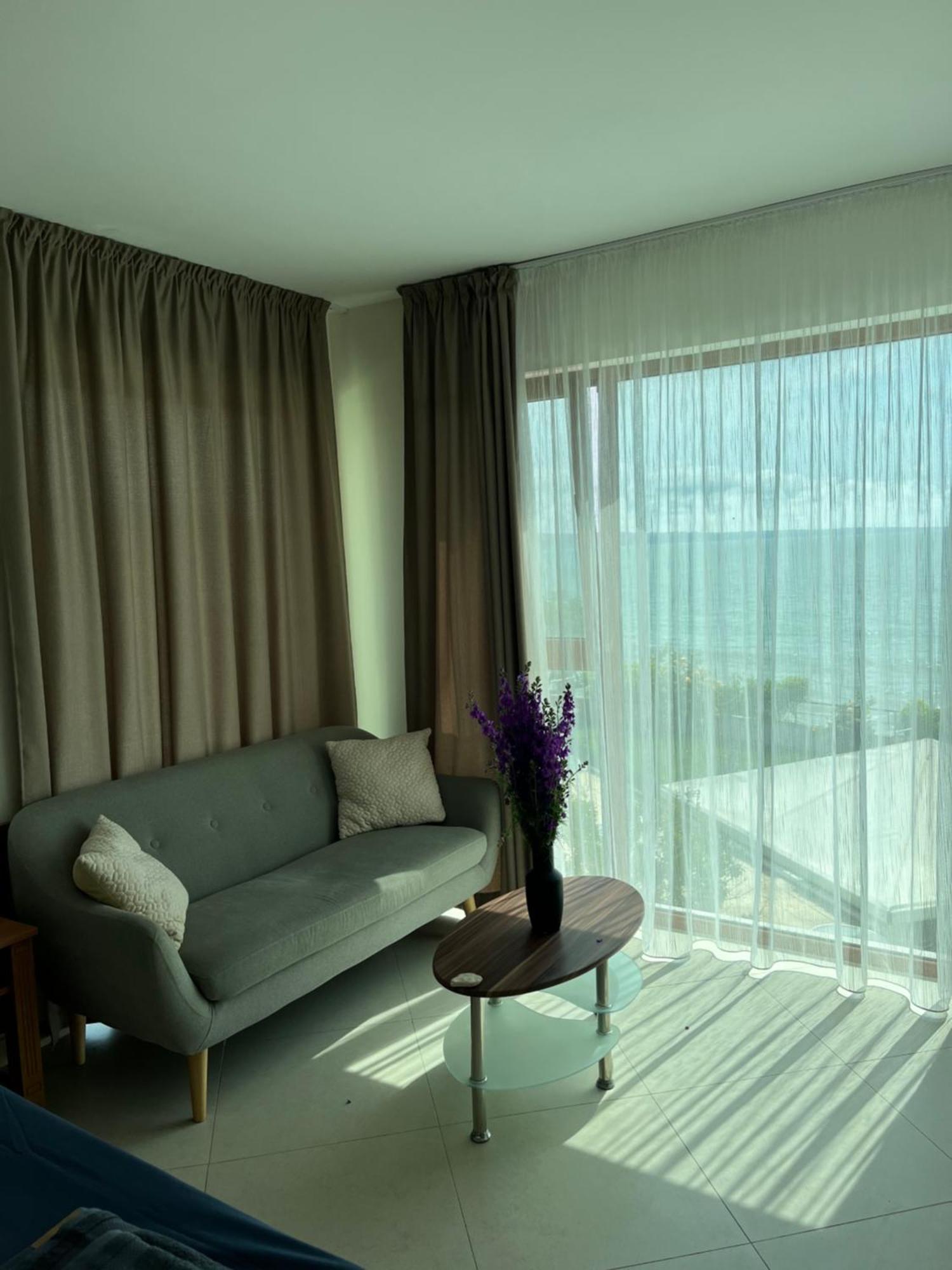 Privat Apartament Golf Coast Kavarna Exteriör bild